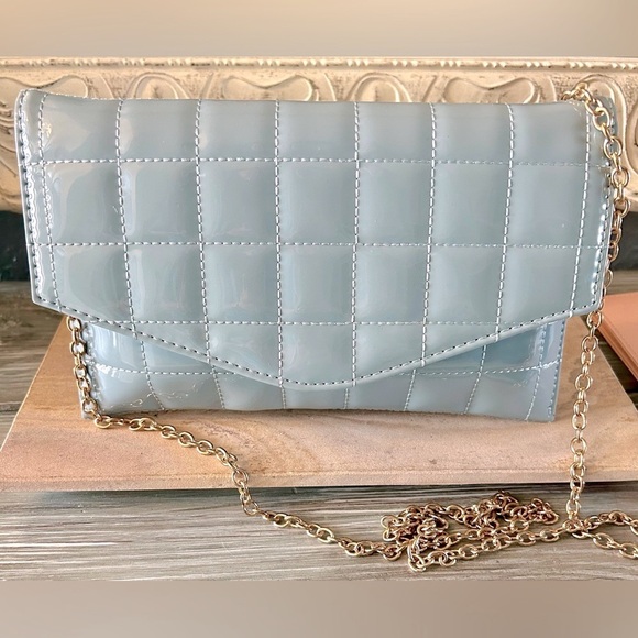 🌸🌷Crossi Blue Envelope Style Patent Puffy Quilted Crossbody Shoulder Bag Clutch - Picture 1 of 16